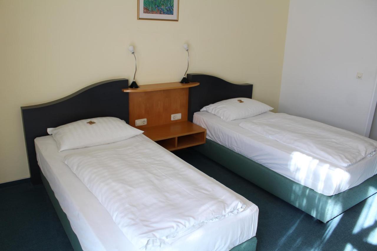 H+ Hotel Ерфурт Екстер'єр фото